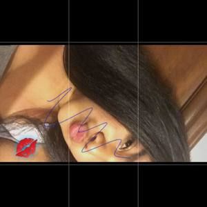 Meet your Posher, Leslie